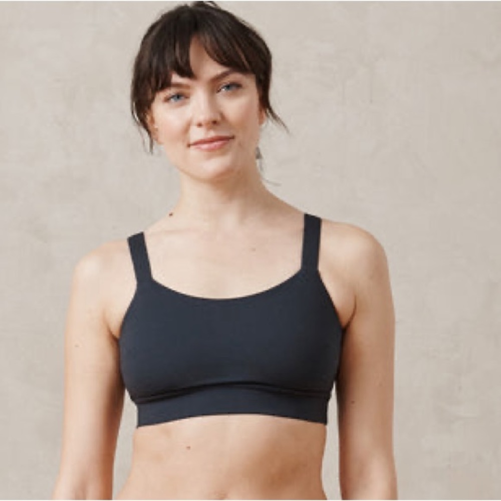 ADAY Lighten Up Sports Bra Shadow Black XS New Scoop Neck Low Back Unpadded